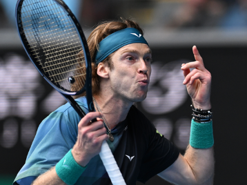 立微弱领先 立微弱领先